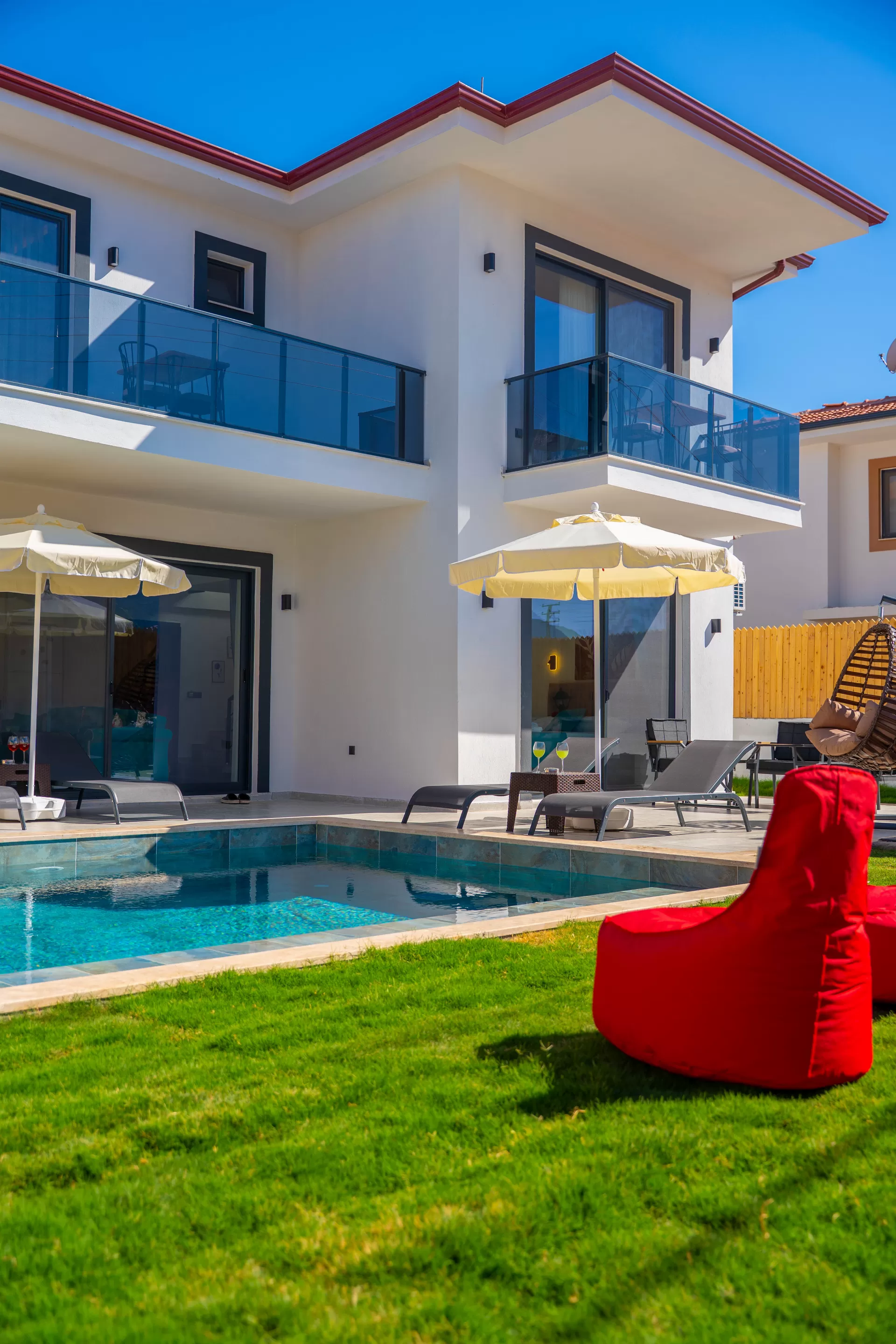 Villa White