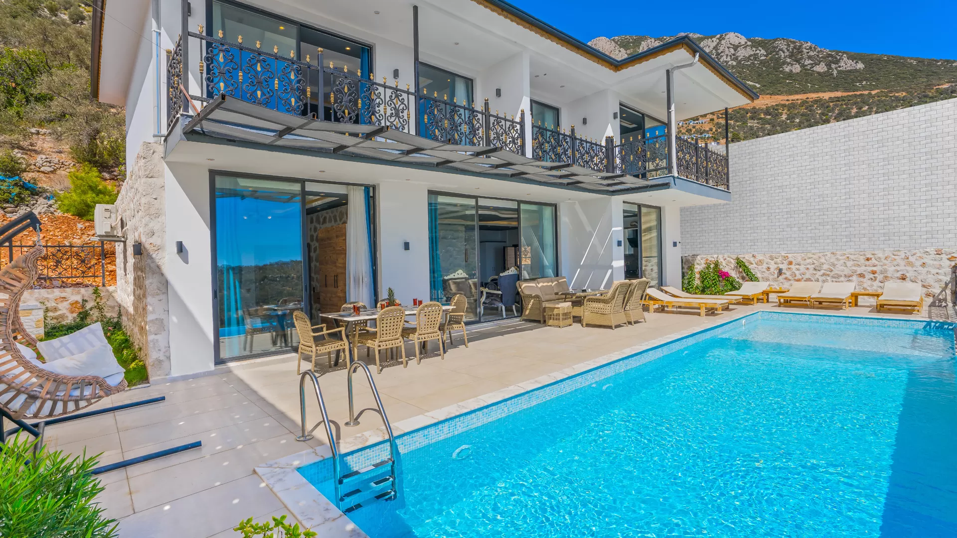 Villa Ant