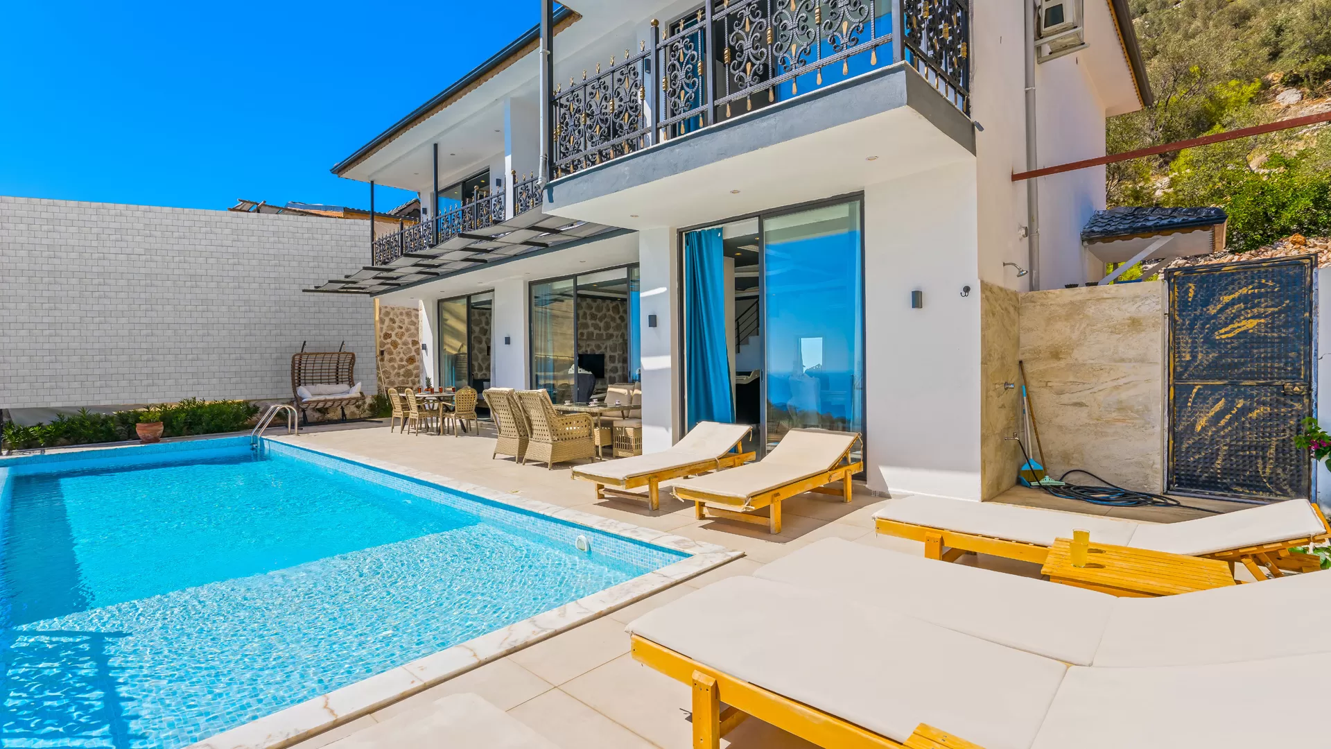 Villa Ant