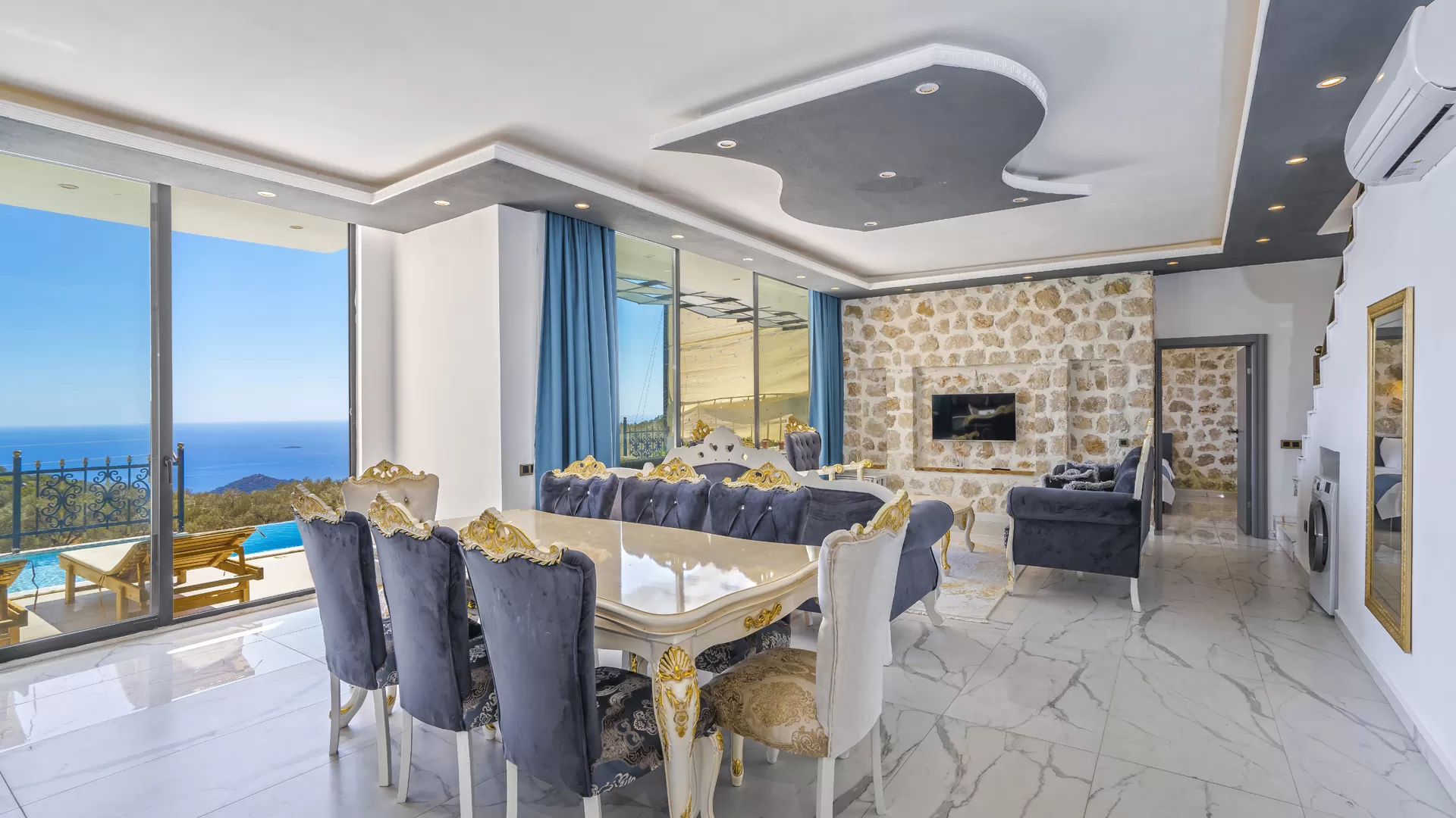 Villa Ant