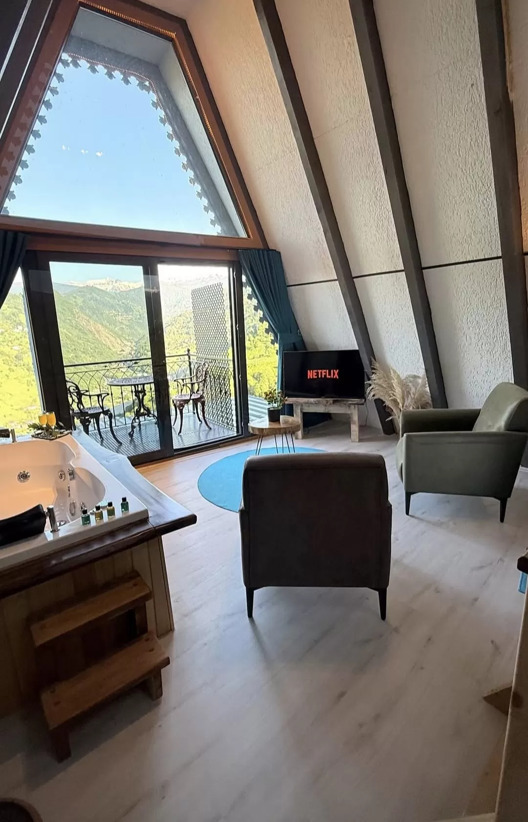Gema Bungalov