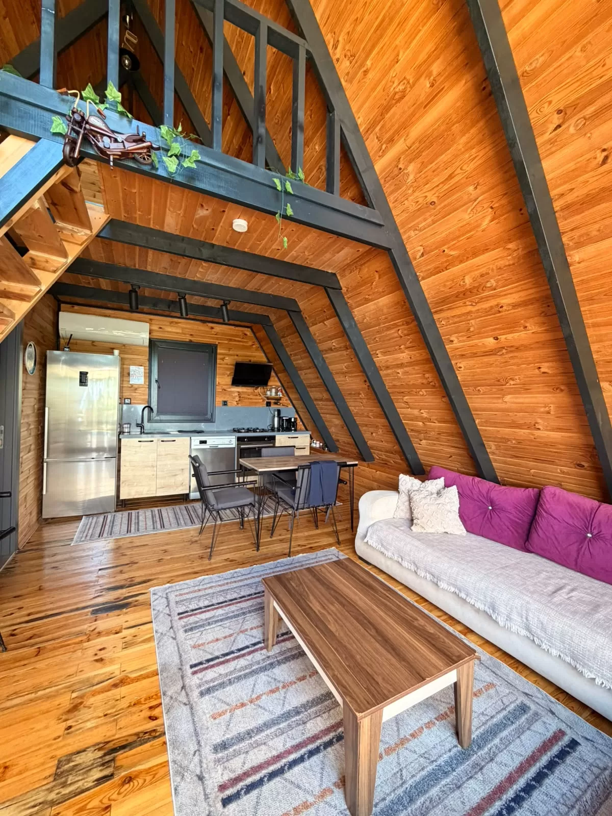Lova Bungalov